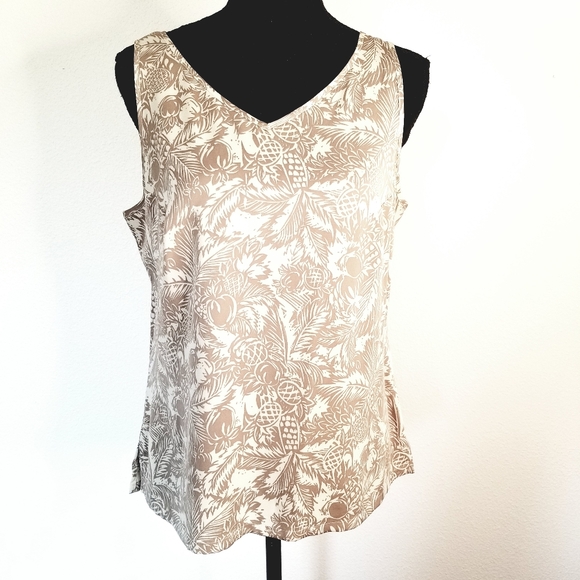 Tommy Bahama Silk Sleeveless Top V-neck Lightweight Tropical Hawaiian Vacation - Picture 1 of 6